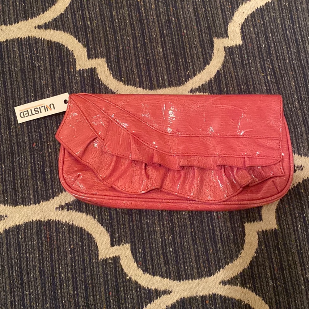 NWT Kenneth Cole Ruffle Flap Clutch